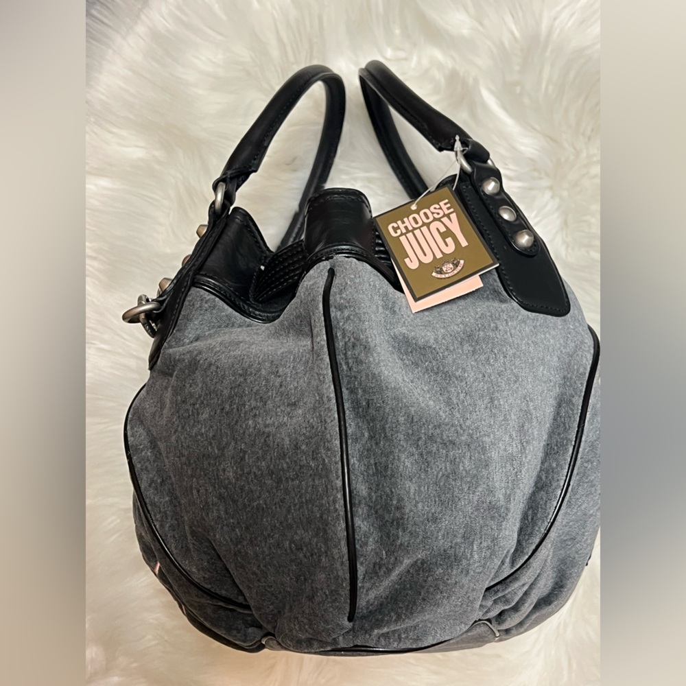 Juicy Couture Heritage Crest Freestyle Hobo with matching Makeup Pouch - Picture 6 of 17